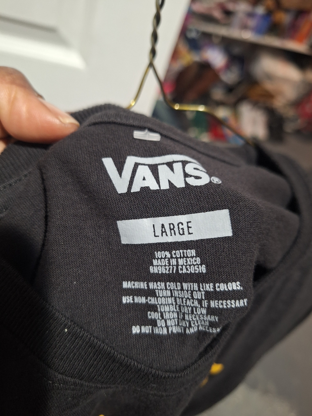 Vans Men's Black 'Off The Wall' Skull Floral Long Sleeve Shirt - Picture 6 of 6